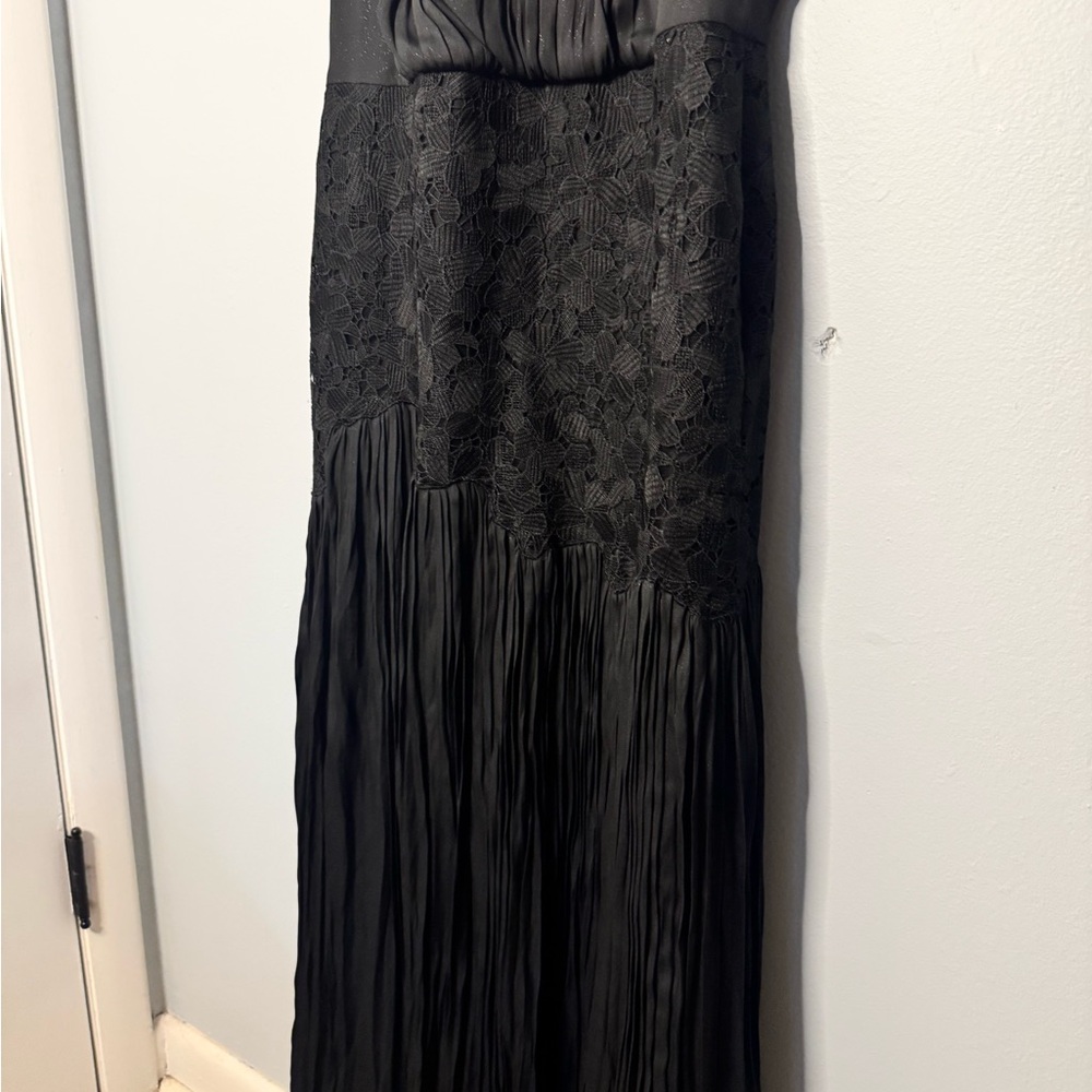 Halston Black Lace & Pleated Dress - Picture 4 of 5